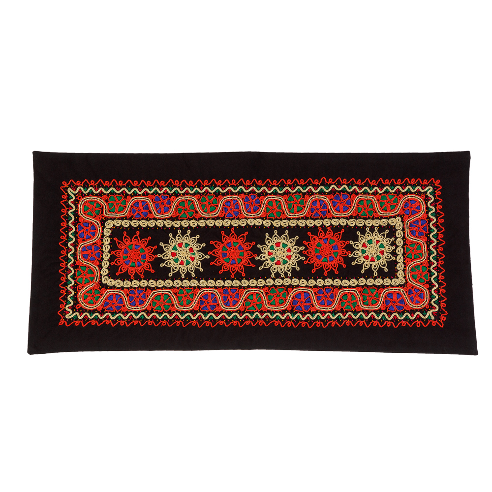 Tahriri Table Runner